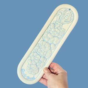 Vintage 1993 Lyn Ulick Art Studio Pottery Garlic Bread Baguette Warmer– 12x 3.5”